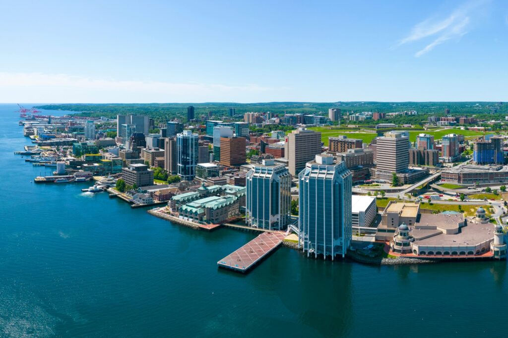 how much do real estate agents make in nova scotia